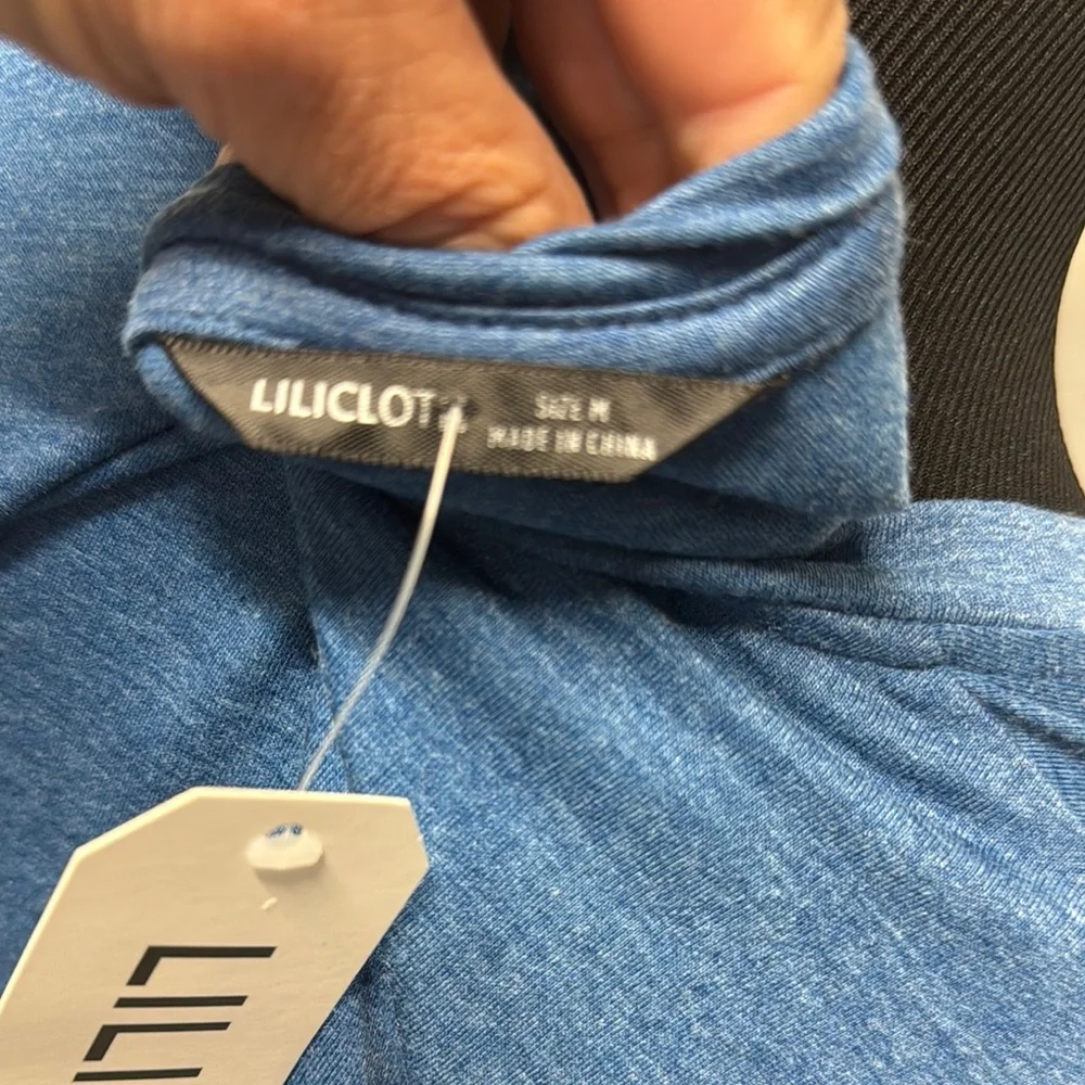 Blue Graphic V-Neck T-Shirt - Picture 4 of 4